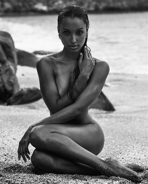 Jasmine Tookes Poses Naked On The Beach 4 Photos