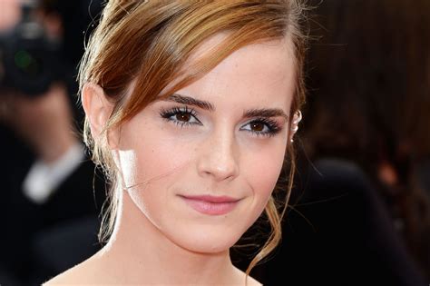 Date Night Makeup Idea Emma Watson S Girl Next Door With