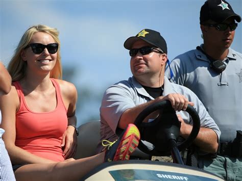 lindsey vonn was driven around the players in a sheriff s cart for
