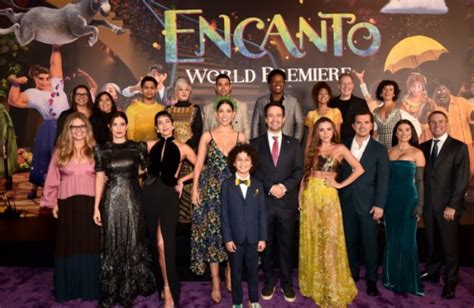 video encanto lanzamiento mundial de la pelicula de disney