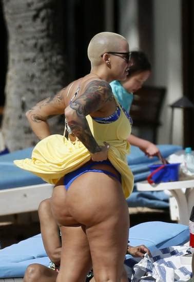 amber rose sexy ass at the beach 9 new pics