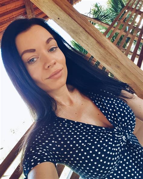 Alessandra Minko Bio Age Height Wiki Instagram