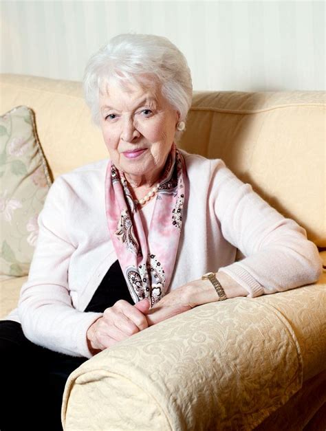 june whitfield dead veteran actress and absolutely fabulous star dies