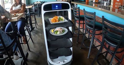 california restaurant turns  sassy robot  extra    struggles  hire workers
