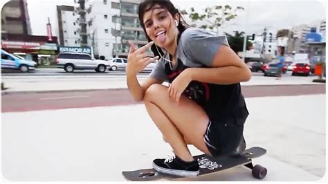 Awesome Longboarding Girl Does Skateboard Dancing Youtube
