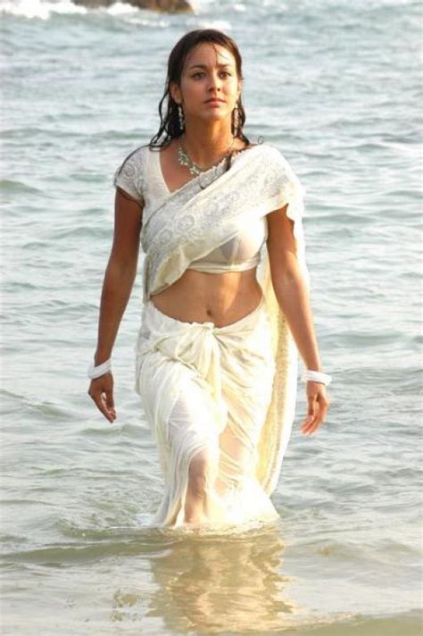 Suno Desi Indian Actress Wet Saree