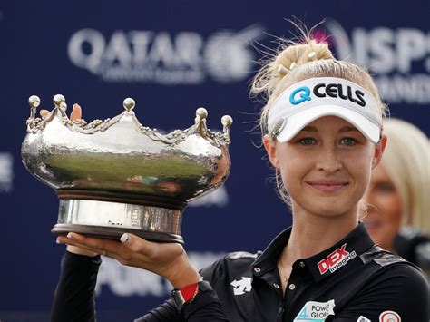 nelly korda hangs   win womens australian open golf