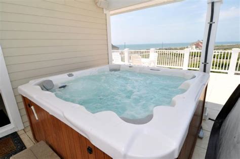 bay court 105 oceanview save in may 2 pools one on roof hot tub