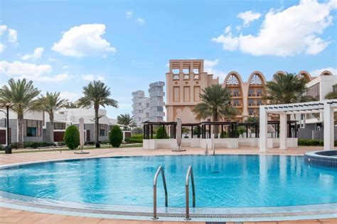 dubai vacation homes luxury holiday homes villas  pool apartments