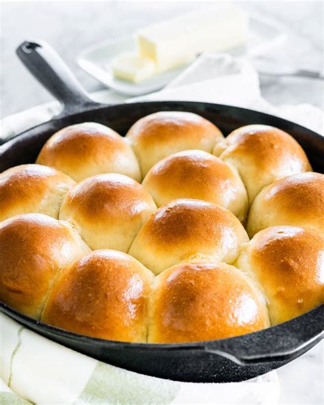 recipe for homemade dinner rolls without yeast