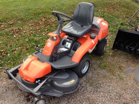 Husqvarna R 322t Awd Articulating Mowers In Stock 2 To Choose From
