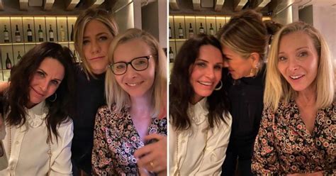 Jennifer Aniston Reunites With Friends Courteney Cox And Lisa Kudrow