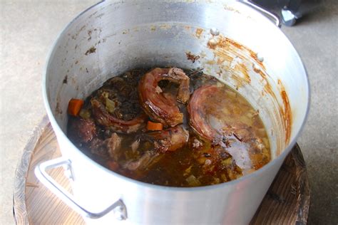 tips and techniques turkey stock and gravy the sauce by all things bbq