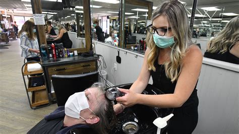 customers    cuts color  hair salons reopen  michigan