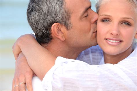 arcwrites by anne cohen 11 benefits of dating an older man