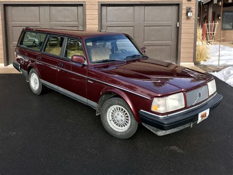 reserve  volvo  classic le wagon  speed  sale  bat auctions sold
