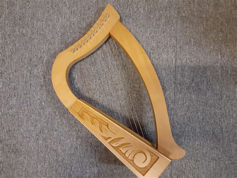 baby harp  string carved harp wbag payton