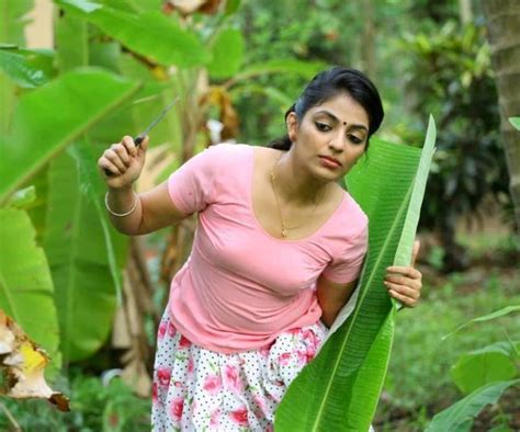 Mollywood Actress Big Navel Show Photos Malayalam Actress