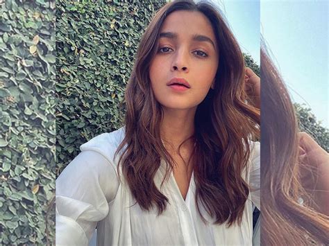 Alia Bhatt Looks All Radiant In Her Latest Selfie As She Vacays In La