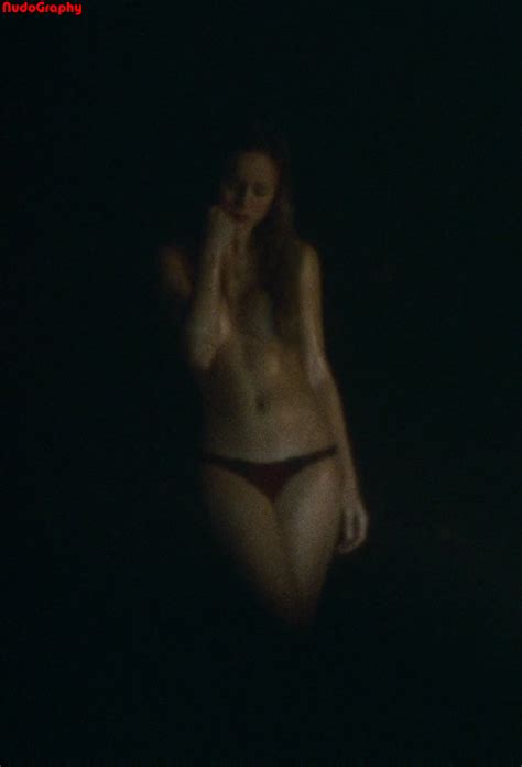 brie larson topless from tanner hall picture 2011 12 original brie larson tanner hall
