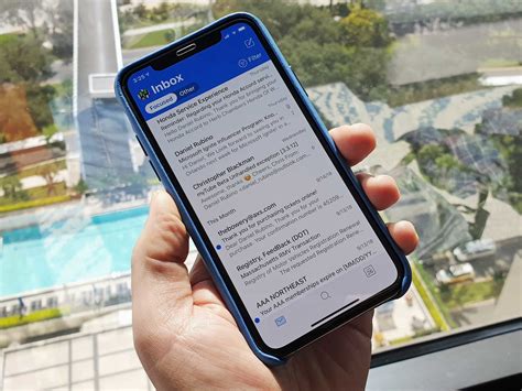 outlook mobile  ios  modern redesign  features