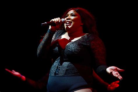 lizzo is coming home for a show houston chronicle