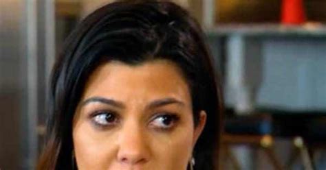 kourtney kardashian reveals that she is pregnant on keeping up with the