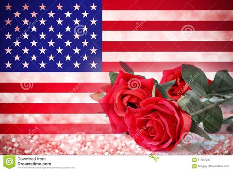 Bandiera Di U S A E Fondo Dei Fiori Delle Rose Rosse