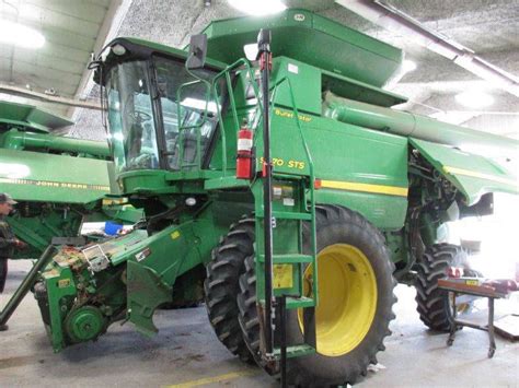 farming  construction tractor lift coach lift