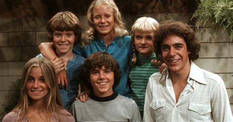 brady bunch cast share  favorite episodes  years