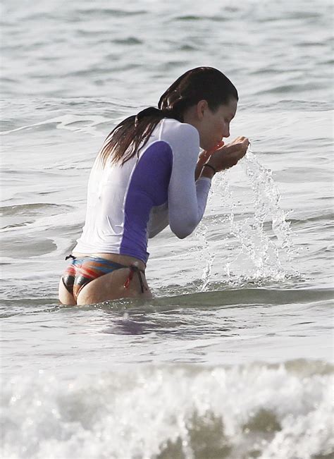 Jessica Biel In Bikini Bttom In The Ocean In Puerto Rico