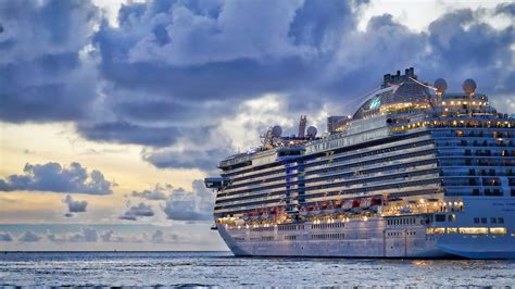 largest cruise ships cruise everyday