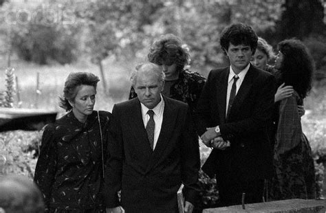 Richard Burton Funeral 1984 With Images Elizabeth