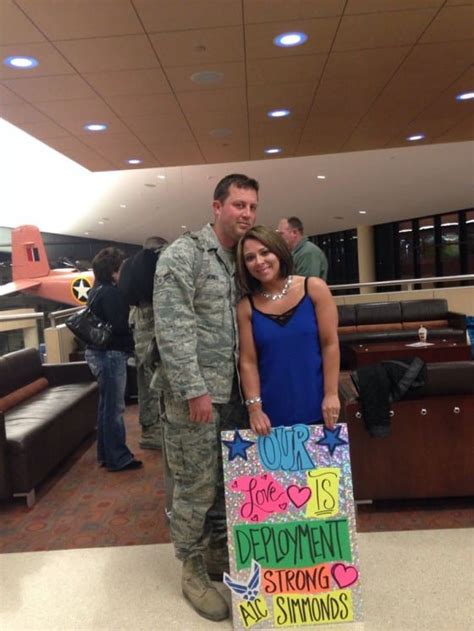 welcome home signs and ideas for military homecomings