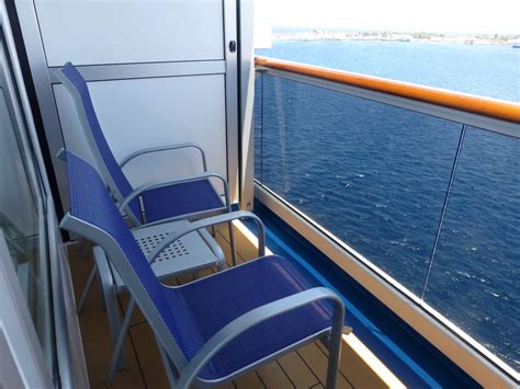 carnival breeze cruise ship cabins