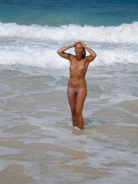 nude wife on heels bimba from fuerteventura 1 2010 september 2010 voyeur web