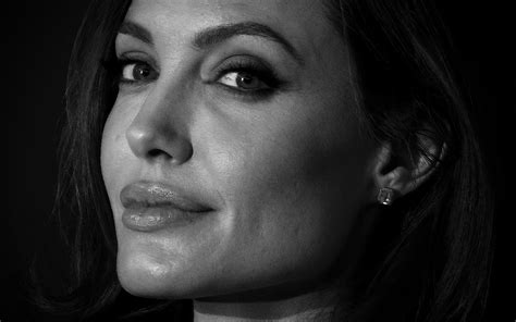 Angelina Jolie Hd Wallpapers Pictures Images