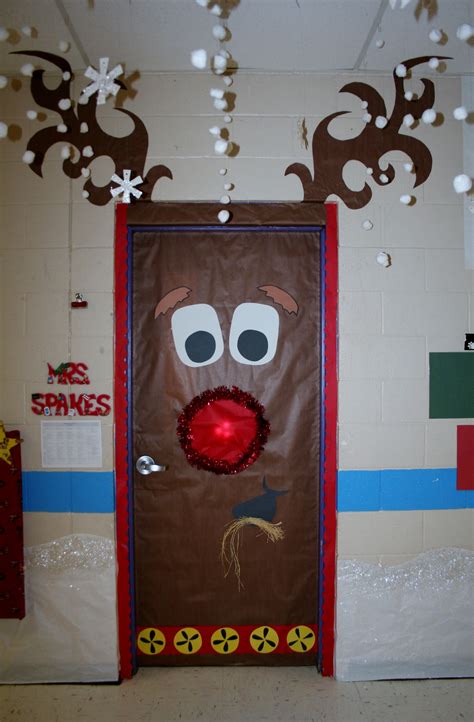 christmas door decorating ideas  kindergarten hunky microblog