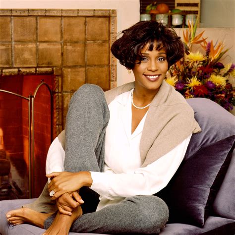 49 Hot Whitney Houston Photos That Make You Want To Jump