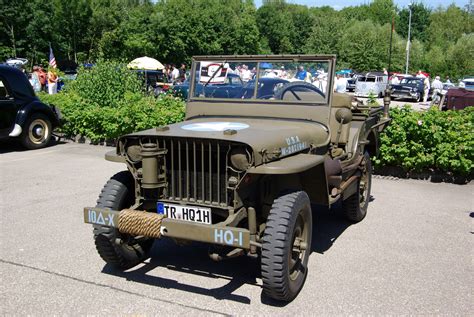 filewillys jeep bw jpg wikimedia commons