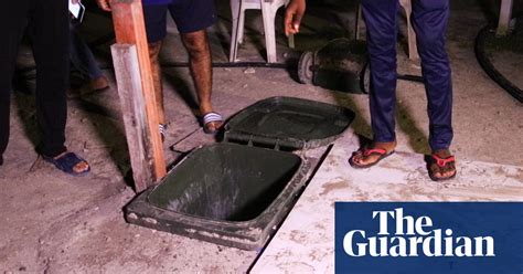 Manus Island Police Begin Destroying Shelters Housing Refugees