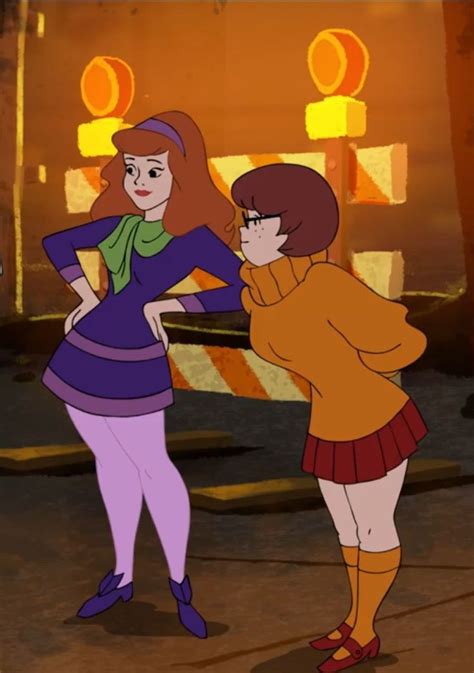 Pin By Pop Corn On Daphne X Velma Velma Dinkley Disney Characters