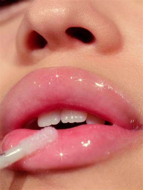 lip gloss smooch cosmetics