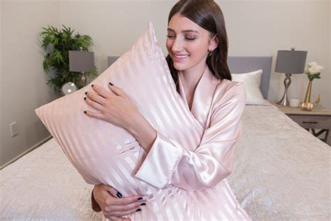 Why You Need A Silk Pillowcase For Better Sleep – Blissy