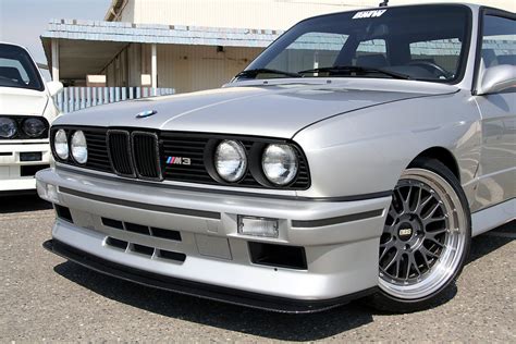 specification bmw e30 m3