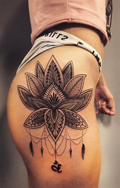 25 Incredible Hip Tattoos For Women Checkout And Get Inspired