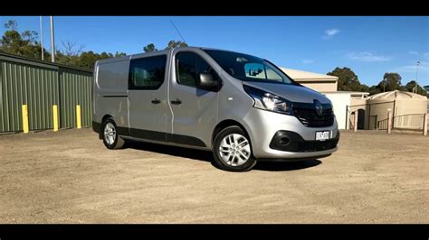 renault trafic crew review youtube
