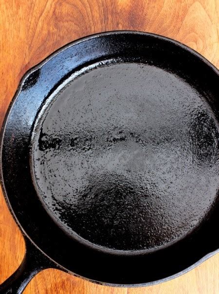 cleaning cast iron pans thriftyfun