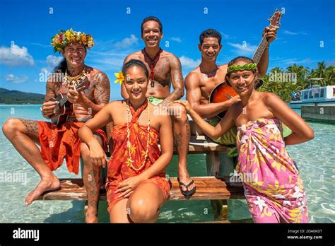 island of taha a french polynesia polynesian music and dances at the