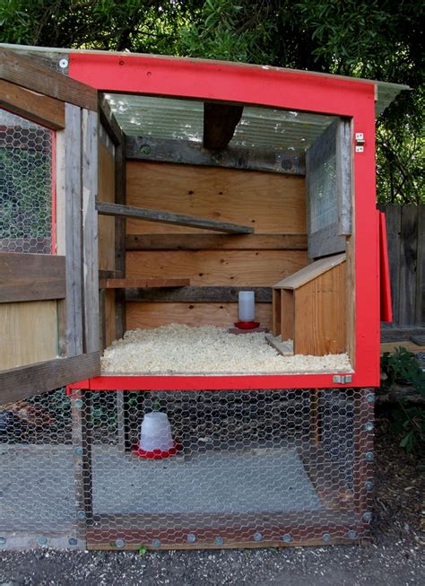 inexpensive diy chicken coop kits      backyard chickens simple  easy